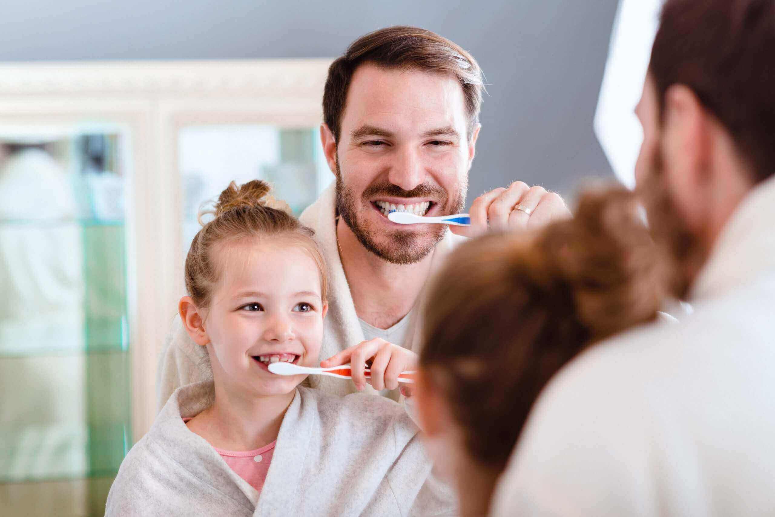 Brossage de dent en famille